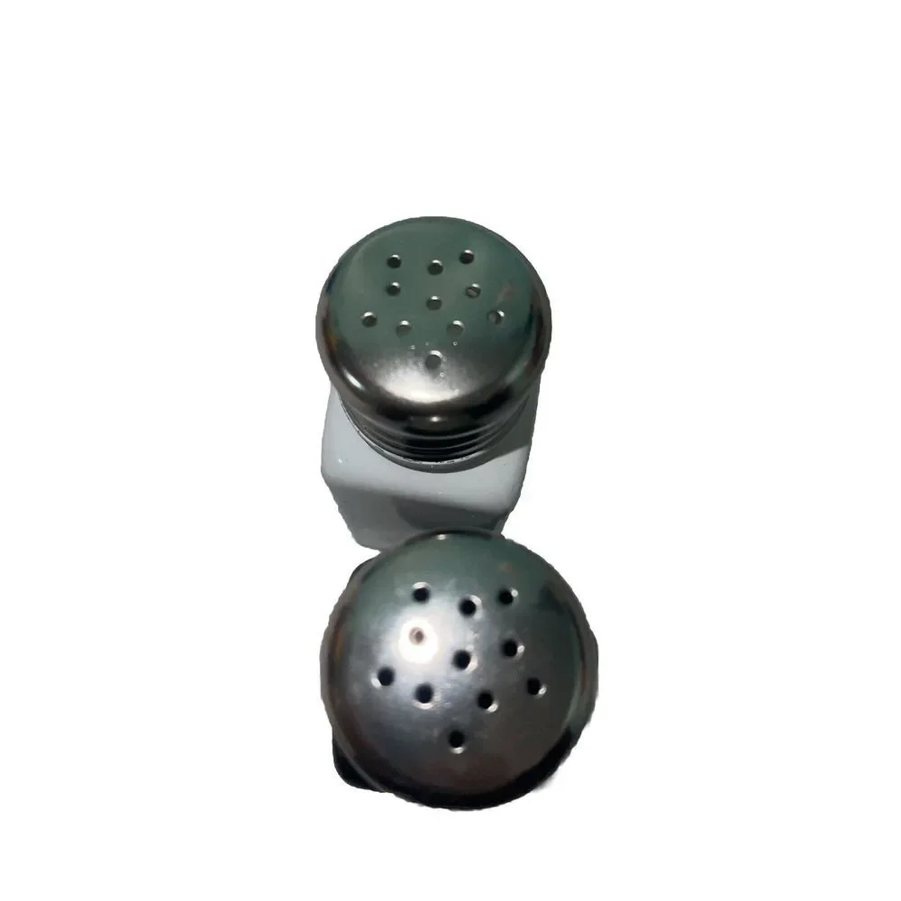 Heartland Home Farmhouse Ceramic‎ Salt and Pepper Shakers Set (Black & White)